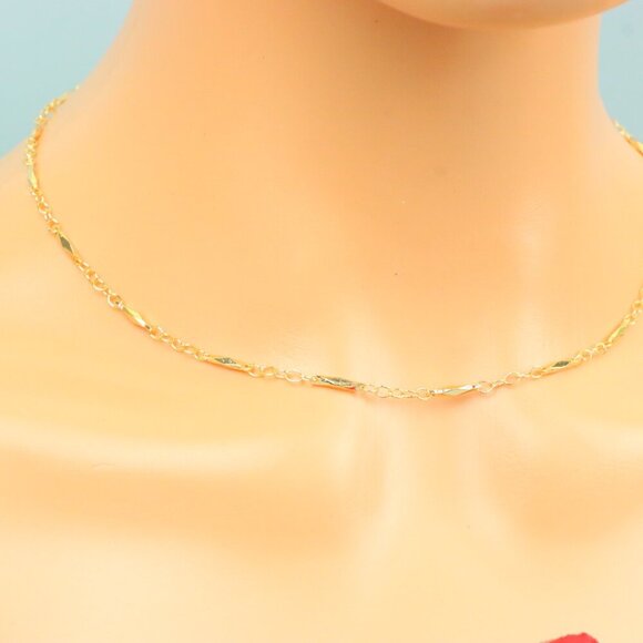 Delicate & Contemporary Necklace Chain, A Lovely Choice for Women, EVCH1741 - Picture 4 of 10